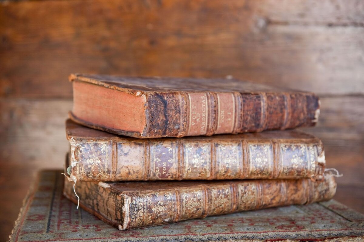 Антикварные книги Антикварные книги